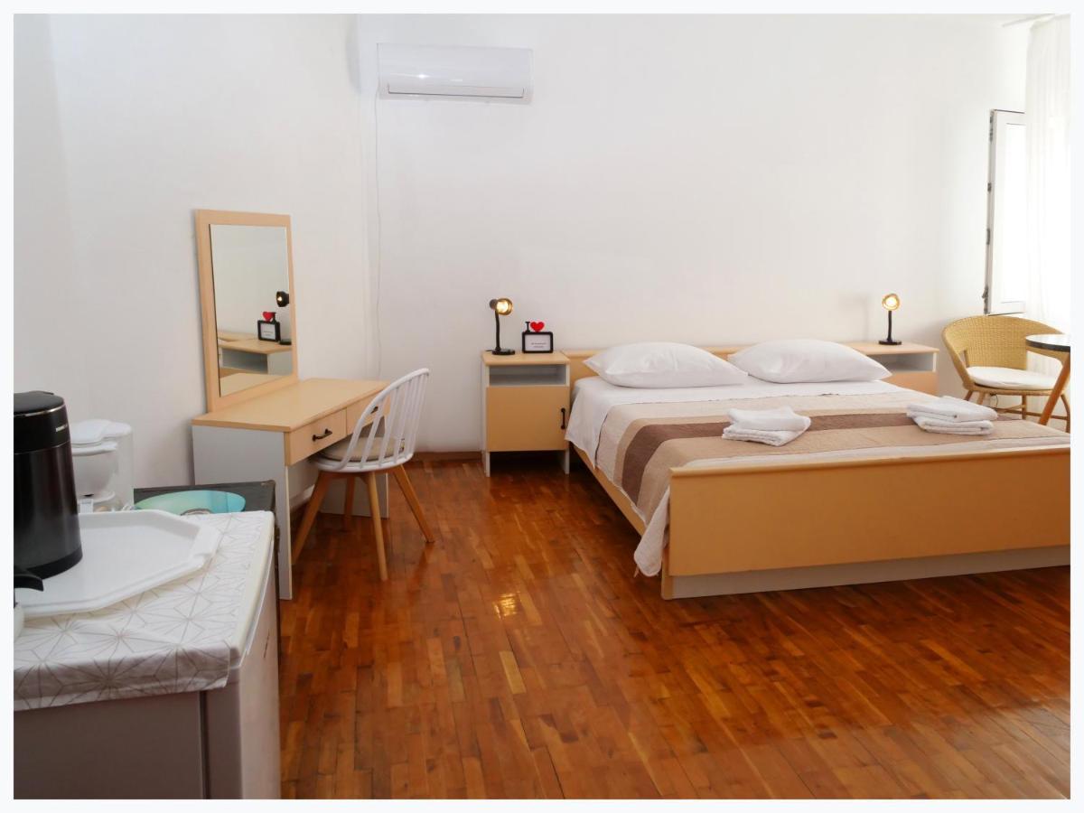 The Peninsula Apartment Primosten Bagian luar foto