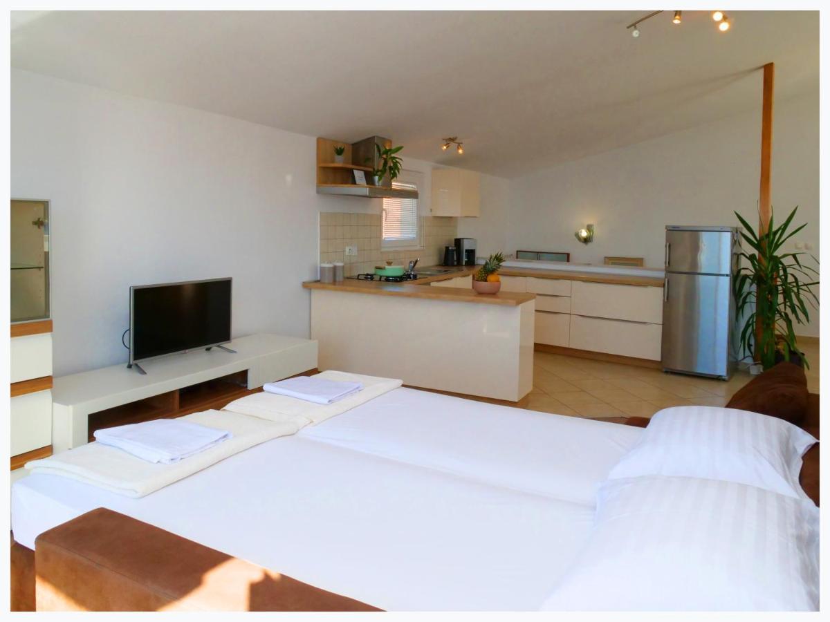 The Peninsula Apartment Primosten Bagian luar foto